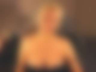 Live cam show with April-Nelson - Sexy on intimatelivegirls.com