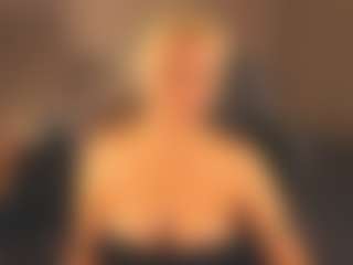 Live cam show with April-Nelson - Flashing on camtv