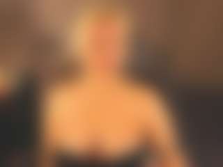 Live cam show with April-Nelson - Cute on Big Tits