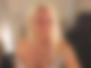 April-Nelson's Live Sex Cam Show