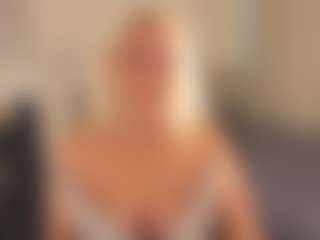 April-Nelson's Live Sex Cam Show