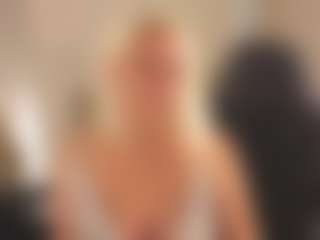 April-Nelson's Live Sex Cam Show