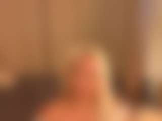 Live cam show with April-Nelson - Solo on Camsoda