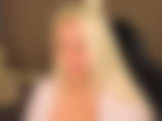 Live cam show with April-Nelson - Normal on Camsoda