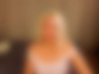 April-Nelson's Live Sex Cam Show