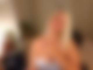 Live cam show with April-Nelson - BBW on infinitiblacc.com