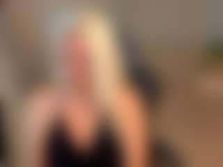 April-Nelson's Live Sex Cam Show