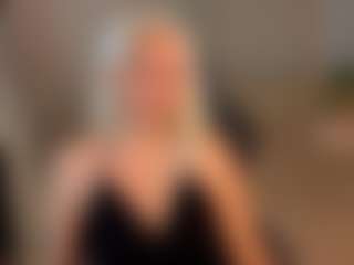 Live cam show with April-Nelson - Natural on Camsoda
