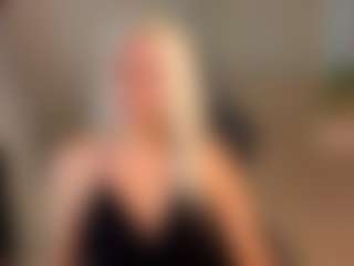 Live cam show with April-Nelson - Upskirt on Camsoda