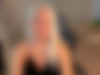 April-Nelson's Live Sex Cam Show