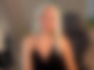 Live cam show with April-Nelson - Blonde Hair Shaved Pussy on Camsoda