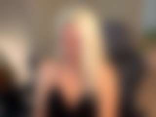 April-Nelson's Live Sex Cam Show