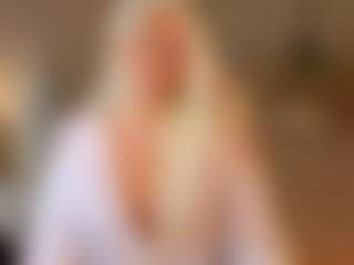 Live cam show with April-Nelson - Blue Eyes on Camsoda