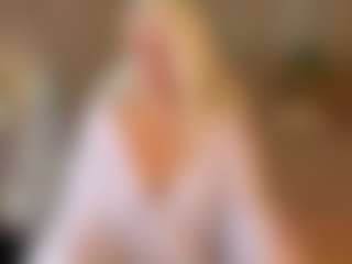 Live cam show with April-Nelson - Solo on mypornchat.com