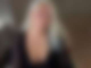 April-Nelson's Live Sex Cam Show
