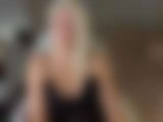 April-Nelson's Live Sex Cam Show
