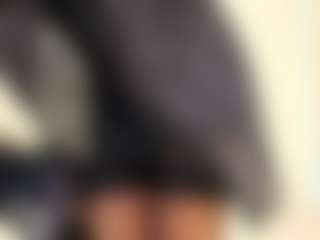 Live cam show with April-Nelson - Foot Fetish Blonde Hair on Gym Cam Girls