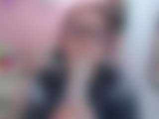 Live cam show with Bellatrix-Ch - Red Hair MILF on Uber Horny