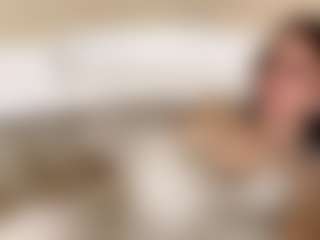 Live cam show with Mei - Oil on Cam Slut