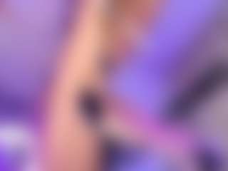 Live cam show with ViviCutie - Striptease on LiveSexCams6
