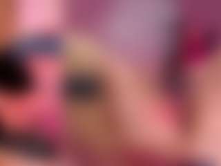 Live cam show with ViviCutie - Teen (18+) on Adult Interactions