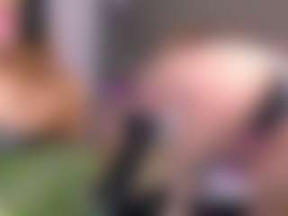 Live cam show with ViviCutie - Average on crypto-cams