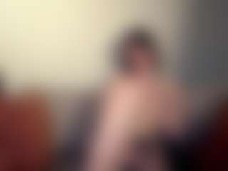 Live cam show with Chris - Brown Hair on Dolls Live