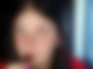 Live cam show with Kelly - Nipple Piercings on Fapmatic.com