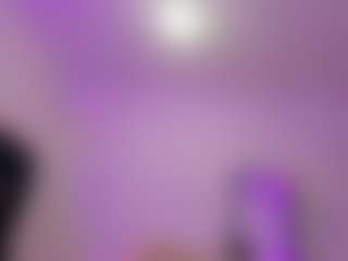 Live cam show with evelottAllenx - Green Eyes on Camsoda