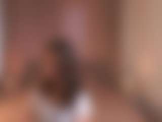 Live cam show with GracieFasano - Curvy MILF on Camiplay Live