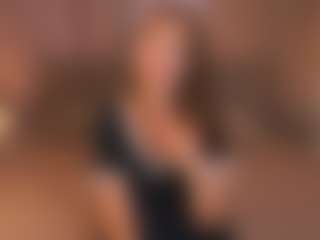 Live cam show with GracieFasano - Petite Teen (18+) on dropp.cam