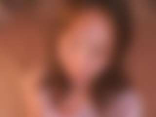 Live cam show with GracieFasano - Twerk on CamClone