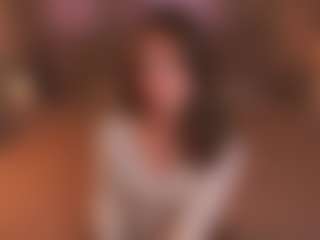 Live cam show with GracieFasano - Twerk on TeamSkeetLive