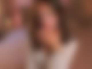 Live cam show with GracieFasano - New Spank on TeamSkeetLive