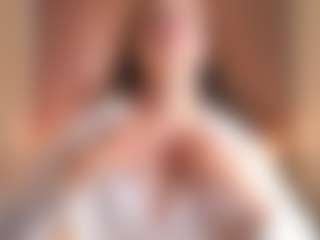 Live cam show with GracieFasano - Green Eyes on AdultVida.com