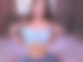 Live cam show with GracieFasano - Mature on CamClone