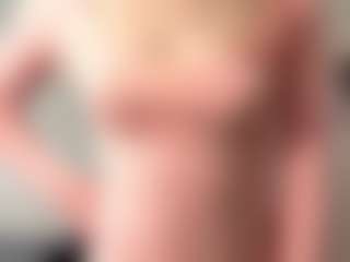 Live cam show with NanetteStatzer - Butt Plug on fapnchat