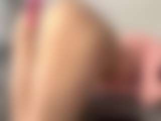 Live cam show with NanetteStatzer - Interactivetoy on Mixed Magazine Live