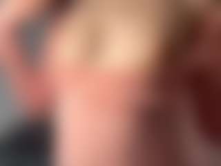 Live cam show with NanetteStatzer - Interactivetoy on AdultVida.com