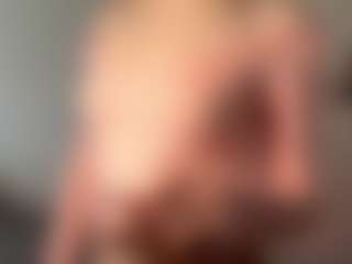 Live cam show with NanetteStatzer - Glasses on TeamSkeetLive