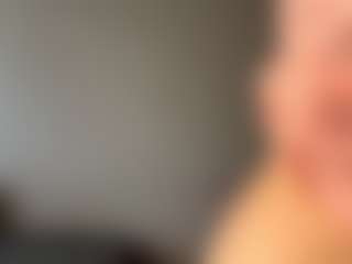 Live cam show with NanetteStatzer - Small Ass on SinfulBabes