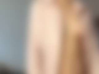 Live cam show with NanetteStatzer - Butt Plug on Camsoda
