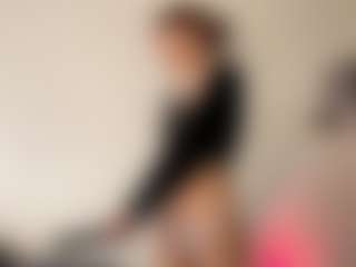Live cam show with NanetteStatzer - Body Massage on fapnchat