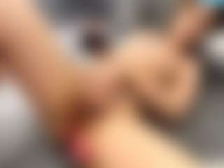 Live cam show with NanetteStatzer - Green Eyes on sexylive.show