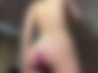 Live cam show with NanetteStatzer - Small Ass on xfollow cams
