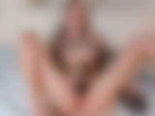 Live cam show with dollyemy2 - Green Eyes on Mixed Magazine Live
