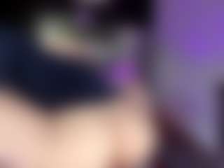 Laura Tate's Live Sex Cam Show