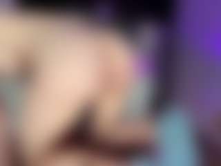 Laura Tate's Live Sex Cam Show
