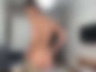 Live cam show with Lia - Teen (18+) on livesuperchat.net