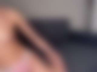 Live cam show with Lia - Yoga on Streamer API